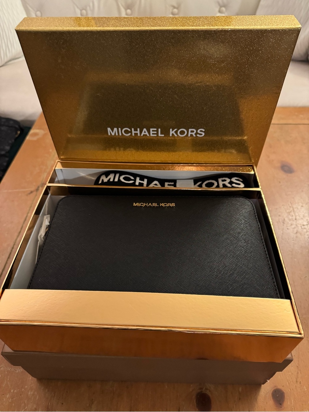 Michael Kors Black Large Black Jet Set Signature Crossbody bag with Gold Logo